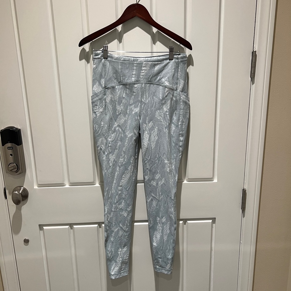 Lululemon Swift Speed High-Rise Tight 28”, Size 10